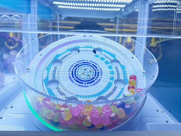 Magic Cube Snack & Gaming Claw Machine – Coin Operated | Hiclawcrane
